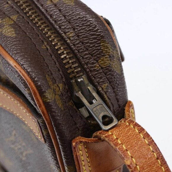 LOUIS VUITTON Monogram Jeune Fille GM Shoulder Bag - Picture 10 of 15